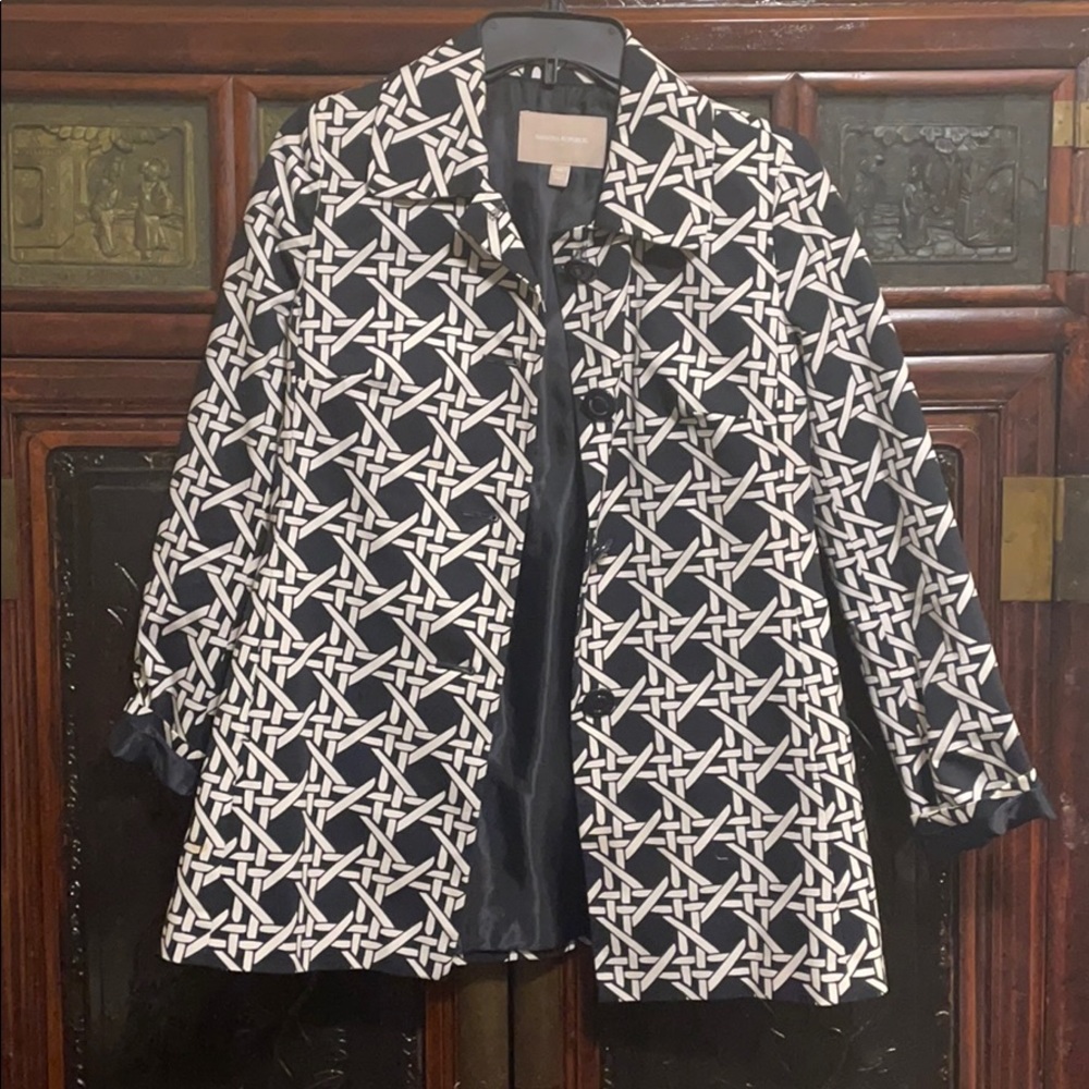 Like new banana republic trench coat xs